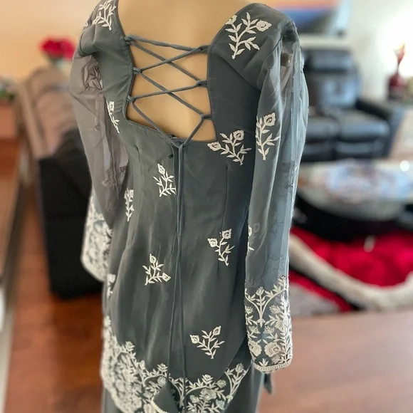 Elegant Gray Embroidered 3pics set Indian stylish Kameez - Picture 4 of 9
